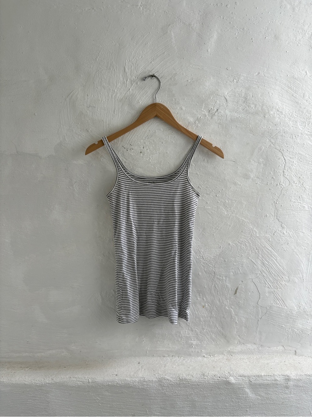 GAP size small 100% cotton striped staple tank